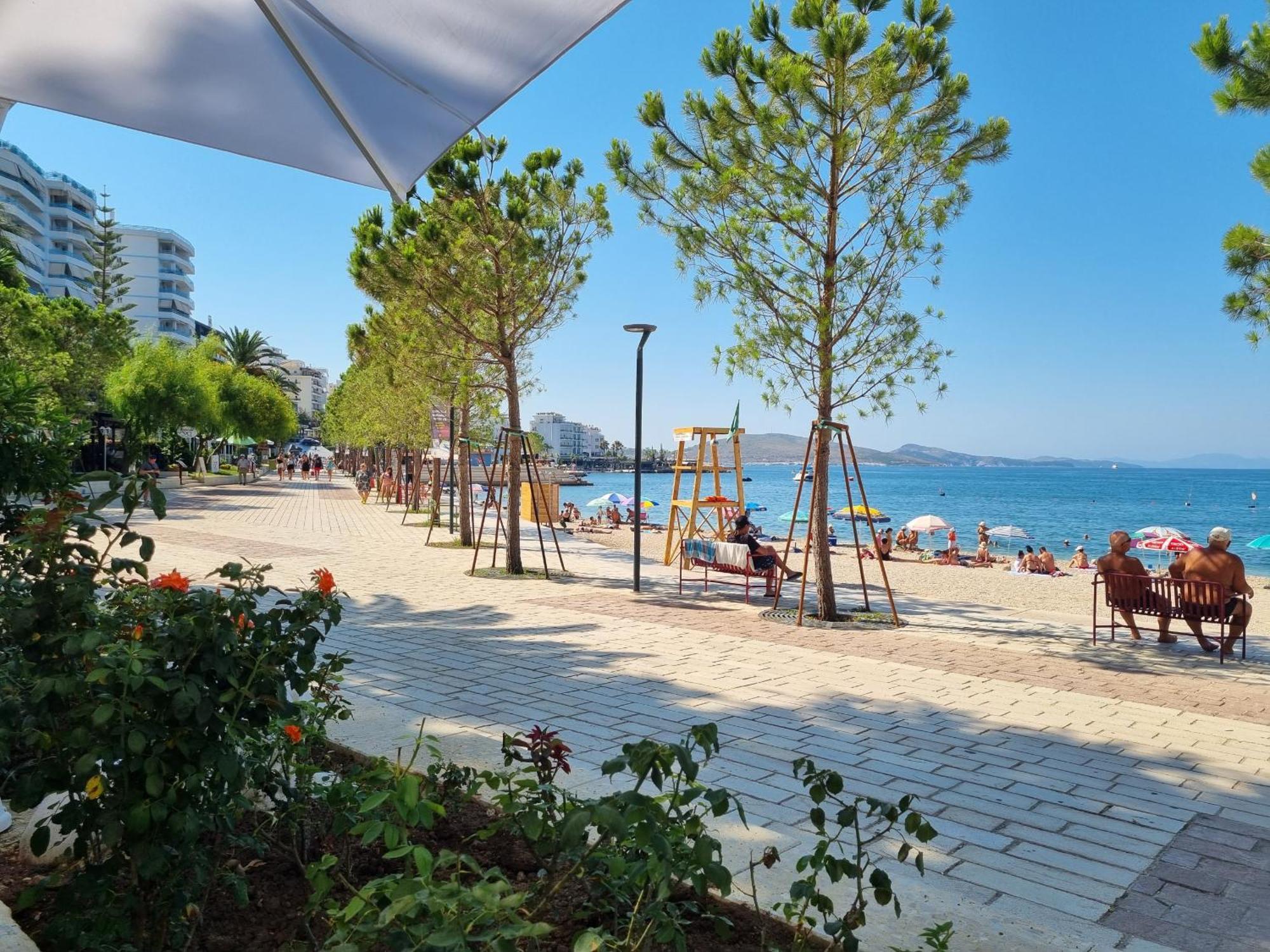 Andi Apartment Sarandë Exterior foto